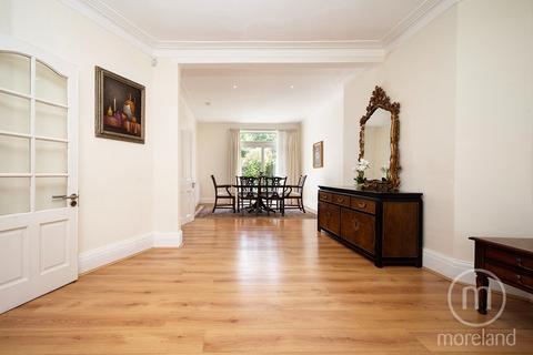 4 bedroom end of terrace house for sale, Golders Gardens, London NW11