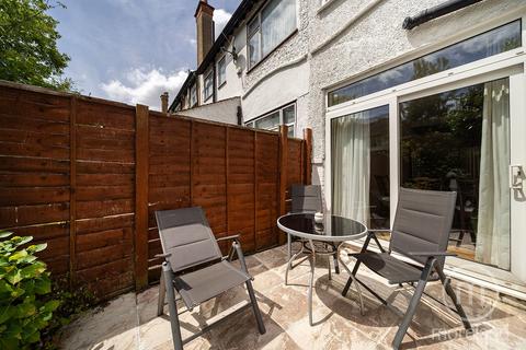 4 bedroom end of terrace house for sale, Golders Gardens, London NW11