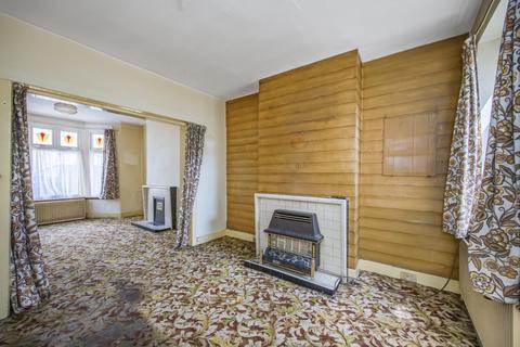 2 bedroom terraced house for sale, Morley Road, London,E15