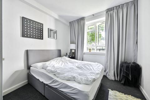 3 bedroom flat to rent, Fulham Road, Fulham Broadway, London, SW6