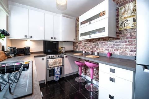 2 bedroom terraced house for sale, Cornwall Road, Bingley, West Yorkshire, BD16