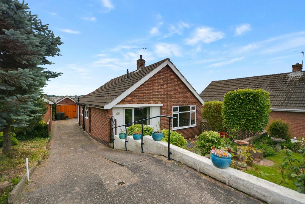 Violet Road, Carlton 2 bed detached bungalow for sale £210,000
