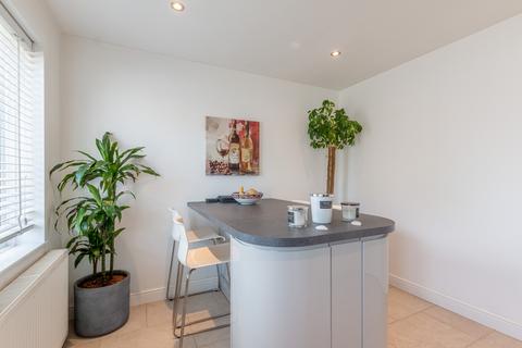 3 Rodfords Mead, Bristol, BS14 9UD