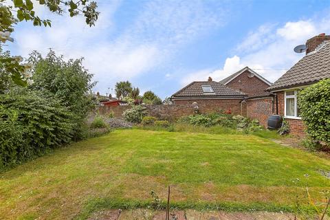 1 Briar Close, Yapton, Arundel, BN18 0ES