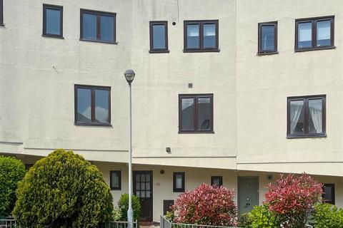 11 Trecastle Way, London, N7 0EL