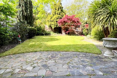 11 Trecastle Way, London, N7 0EL