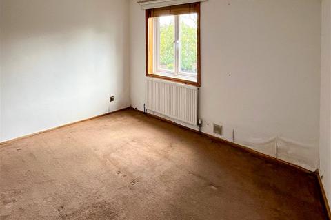 11 Trecastle Way, London, N7 0EL
