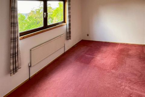 11 Trecastle Way, London, N7 0EL