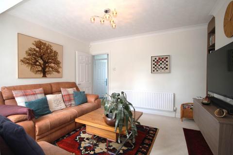 2 bedroom maisonette for sale, Tudor Drive, Morden