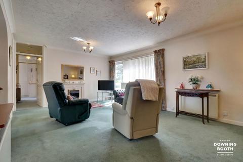 2 bedroom flat for sale, Abnalls Croft, Lichfield WS13