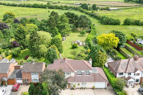 4 bedroom detached house for sale, Littleheath Lane, Lickey End, Bromsgrove, B60 1JL