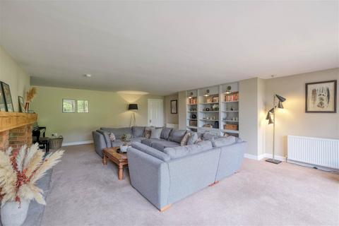 4 bedroom detached house for sale, Littleheath Lane, Lickey End, Bromsgrove, B60 1JL