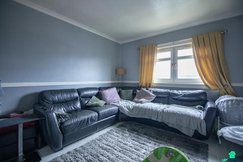 3 bedroom flat for sale, Househillwood Road, Glasgow G53