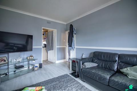 3 bedroom flat for sale, Househillwood Road, Glasgow G53