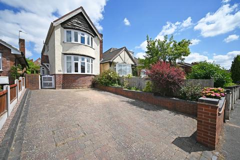 3 bedroom detached house for sale, Lowlands Avenue, Wolverhampton WV6