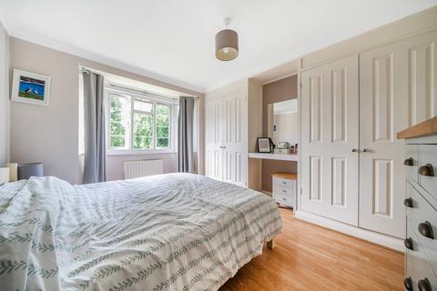 2 bedroom apartment for sale, Amblecote Road, London