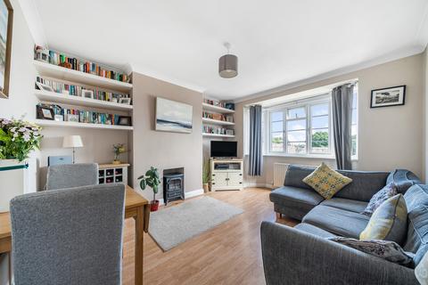 2 bedroom apartment for sale, Amblecote Road, London