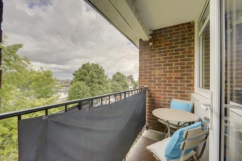 2 bedroom flat for sale, Mayow Road, Forest Hill, London, SE23