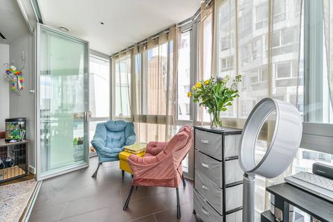 2 bedroom flat for sale, Wilshire House, Battersea Power Station, London, SW11