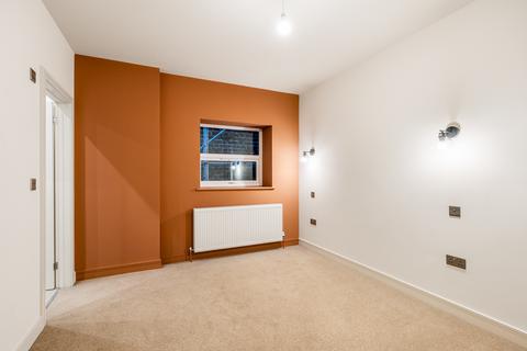 1 bedroom flat to rent, Woking GU21