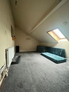 3 bedroom terraced house to rent, Manchester Road, Huddersfield, HD1