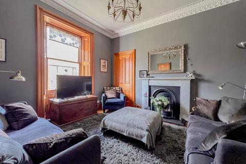3 bedroom flat for sale, 8 Laurel Terrace, Edinburgh, EH11 1NY