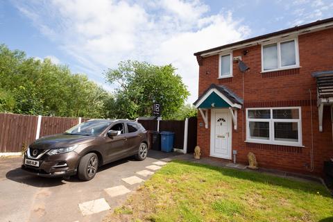 2 bedroom semi-detached house for sale, Sutherland Street, Eccles M30