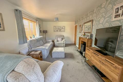 4 bedroom chalet for sale, Hawkwell Road, Hockley