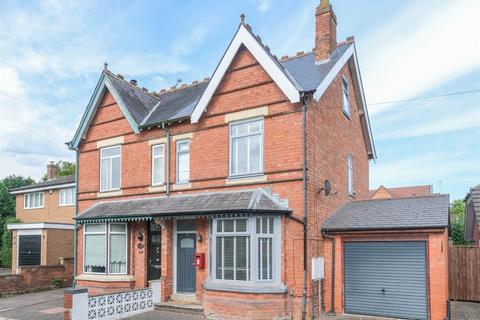 4 bedroom semi-detached house for sale, Foregate Street, Astwood Bank, Redditch B96 6BW