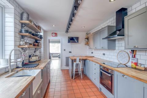 47 Foregate Street, Astwood Bank, Redditch, B96 6BW