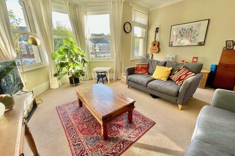 2 bedroom apartment for sale, Langham Road, London N15