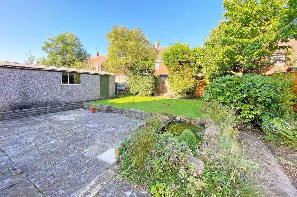 Woodlands Grove, Harrogate 3 bed detached house for sale £300,000