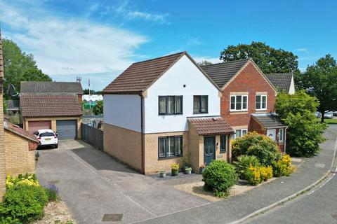 3 bedroom detached house for sale, Friars, Capel St. Mary