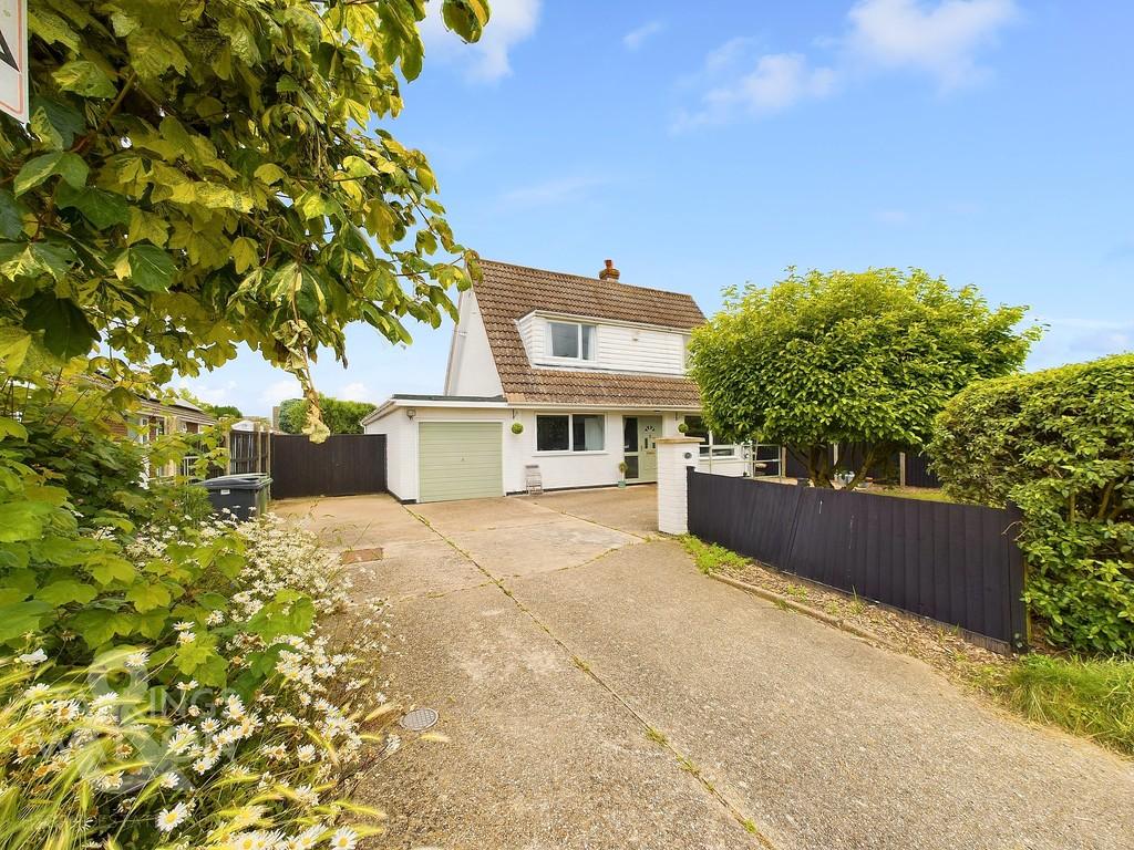 Grove Road, Hethersett, Norwich 3 bed chalet for sale £450,000