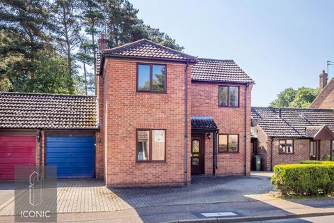 4 bedroom detached house for sale, Shakespeare Way, Norwich