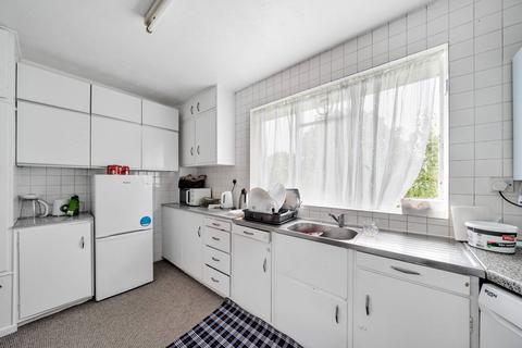 1 bedroom flat for sale, Ashford Court, Edgware, HA8