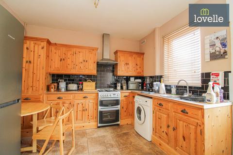 3 bedroom end of terrace house for sale, Spring Bank, Grimsby DN34