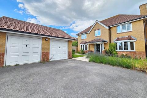 4 bedroom detached house for sale, Firefly Close, Lee-On-The-Solent, PO13