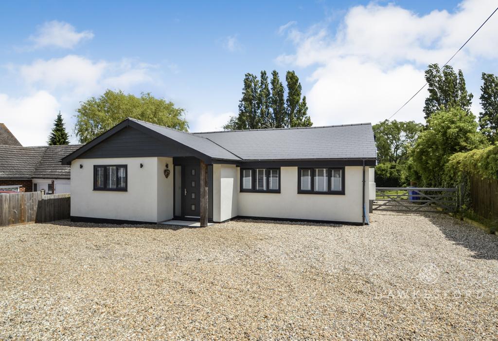 Danedale Avenue, Sheerness ME12 4 bed detached bungalow for sale £650,000