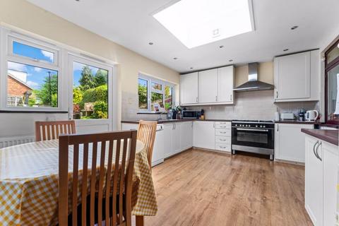 22 Hobart Road, Worcester Park, KT4 8SP