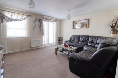 3 bedroom terraced house for sale, Osprey Drive, Scunthorpe