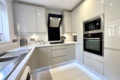 19 Bartlett Drive, Bournemouth, BH7 7JT