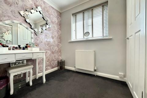 19 Bartlett Drive, Bournemouth, BH7 7JT