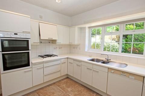 12 Donnay Close, Gerrards Cross, SL9 7PZ