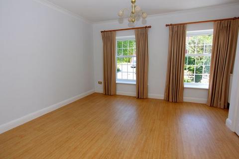 12 Donnay Close, Gerrards Cross, SL9 7PZ