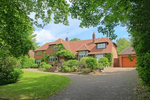 5 bedroom detached house for sale, Lincoln Road, Chalfont Heights