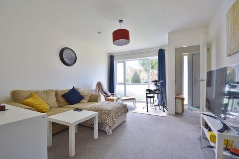 23 Cavalier Road, Thame, OX9 3TP