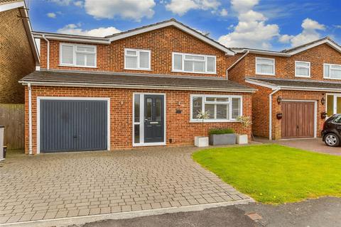 4 bedroom detached house for sale, Eastwell Close, Paddock Wood, Tonbridge, Kent