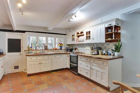 4 bedroom semi-detached house for sale, Matfield, On The Green, TN12 7JX