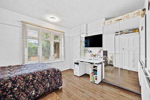 3 bedroom maisonette to rent, Bushey Road, London, SW20 8EE